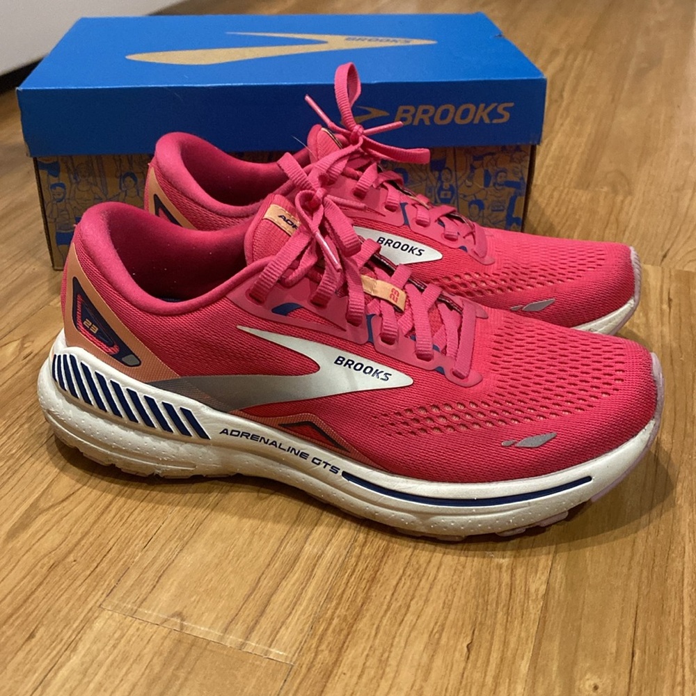 Brooks Adrenaline GTS 24 Running Shoe